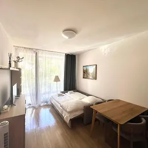 kora-apartments.praguehotelsweb.com/